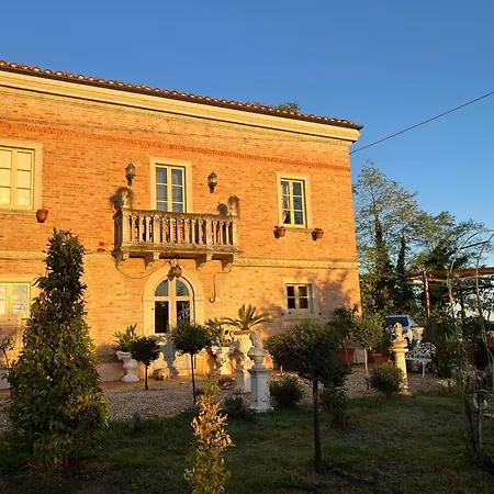 Emilia Villa *